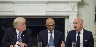 Amazon vrea ca Trump sa depuna marturie despre cat de mult il uraste pe Jeff Bezos