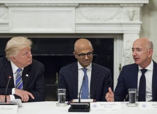 Amazon vrea ca Trump sa depuna marturie despre cat de mult il uraste pe Jeff Bezos