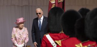 De la Truman la Biden, intalnirile reginei cu presedintii au fost formale, distractive sau incomode