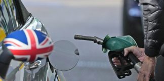 Economia Marii Britanii creste mai lent decat se astepta pe fondul crizei costului vietii