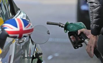 Economia Marii Britanii creste mai lent decat se astepta pe fondul crizei costului vietii
