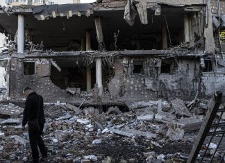 Pe masura ce Ucraina impinge ofensiva din sud, loveste si Rusia in nord-est