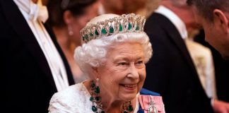 Regina Elisabeta a asistat la prabusirea puterii britanice in Orientul Mijlociu