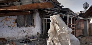 Traind intr-o mare de gunoi: romii lupta cu rasismul ecologic in Romania
