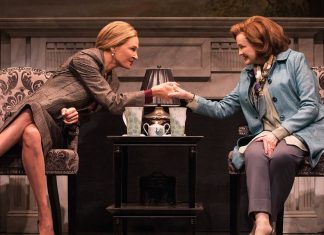 The Parisian Woman, o piesa de divertisment ideala pentru vremurile noastre