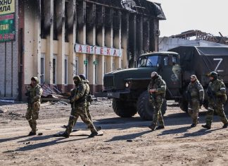 Ucrainenii se tem de „cea mai intunecata iarna”, deoarece Rusia tinteste reteaua electrica