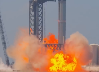 Amplificatorul navei spatiale SpaceX a luat foc pe platforma de lansare