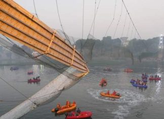 Prabusire mortala a unui pod din India, pe care se aflau 200 de persoane