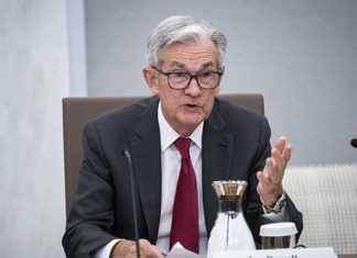 Powell se confrunta din nou cu presiuni politice, in timp ce grijile cresc cu privire la economie