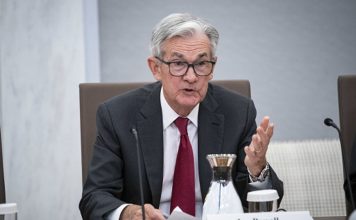 Powell se confrunta din nou cu presiuni politice, in timp ce grijile cresc cu privire la economie