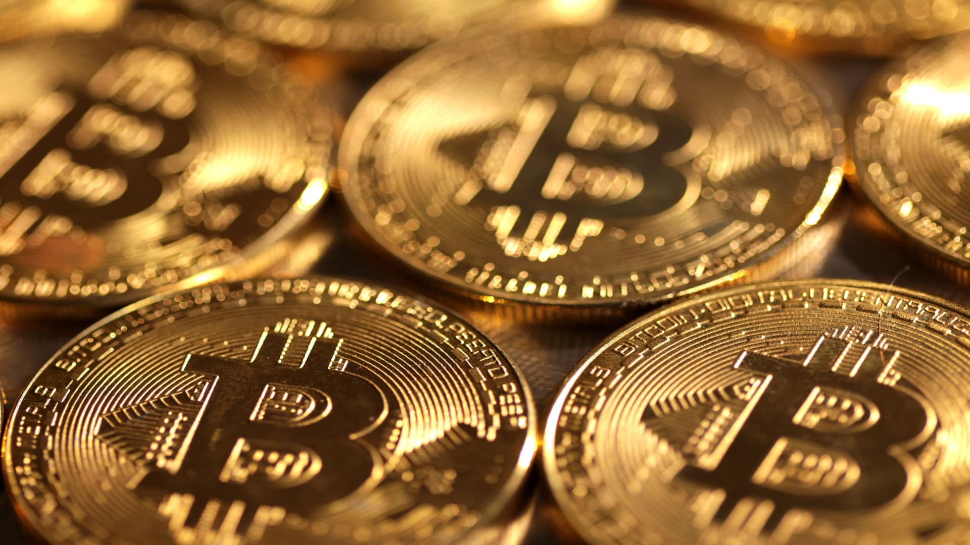Tranzacționarea Bitcoin | Care este? Aflați cum să tranzacționați Bitcoin