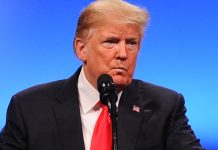 Trump a pastrat 737 de avioane Max sa zboare dupa un apel personal de la CEO-ul Boeing