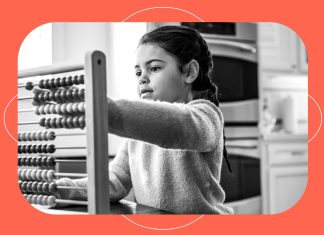 7 activitati de zi cu zi care ii invata pe copii despre bani