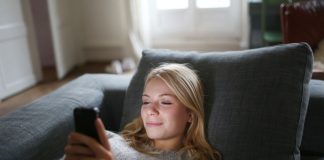 Cele mai bune modalitati de a trimite bani ca adolescent
