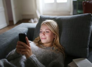 Cele mai bune modalitati de a trimite bani ca adolescent