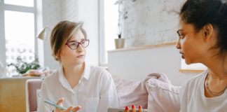 5 motive pentru a folosi intrebari in discutiile de coaching