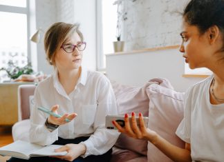 5 motive pentru a folosi intrebari in discutiile de coaching