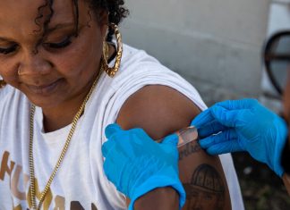 Ar trebui sa primiti un alt vaccin Covid acum sau sa mai asteptati?