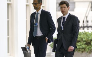 Autoritatile de reglementare vizeaza inteligenta artificiala pentru a proteja consumatorii si lucratorii