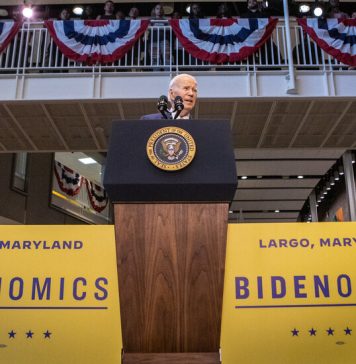 Biden ii acuza pe republicani de subcotarea americanilor din clasa muncitoare