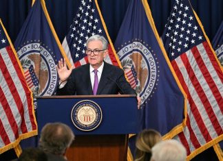 Cresterile de locuri de munca se incalzesc chiar si in timp ce Rezerva Federala cauta sa se raceasca