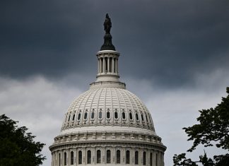 Datoria nationala a SUA depaseste pentru prima data 32 de trilioane de dolari