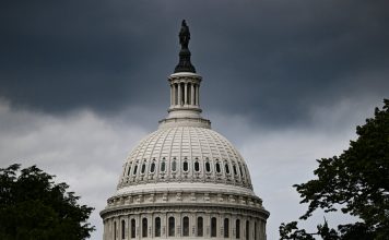 Datoria nationala a SUA depaseste pentru prima data 32 de trilioane de dolari