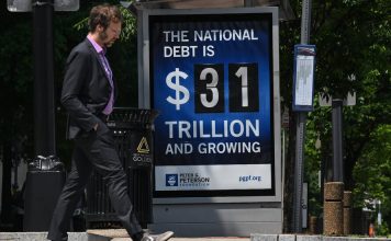 De ce reducerile de cheltuieli probabil nu vor zdruncina economia