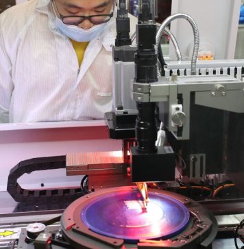 Fabricile pot parasi China, dar legaturile comerciale sunt mai puternice decat par