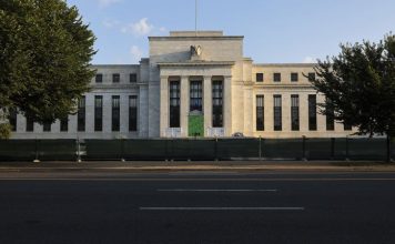 Fed este in contradictie cu ea insasi. Aceasta este o caracteristica, nu o eroare