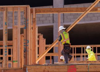 Industria imobiliara il indeamna pe Powell sa nu mai creasca ratele dobanzilor