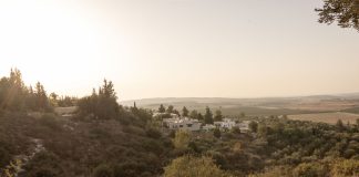 Intr-o oaza israeliana, exista un model de pace, dezordonat si imperfect