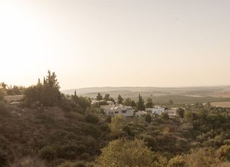 Intr-o oaza israeliana, exista un model de pace, dezordonat si imperfect