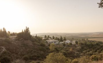 Intr-o oaza israeliana, exista un model de pace, dezordonat si imperfect