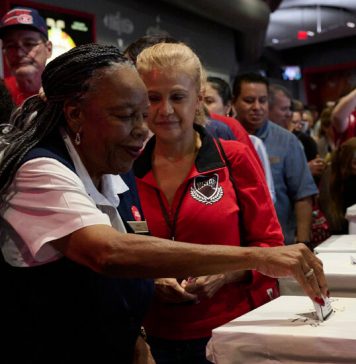 Lucratorii din domeniul ospitalitatii din Las Vegas autorizeaza greva in statiunile majore