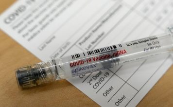 Noile vaccinuri Covid au lovit problemele de asigurare