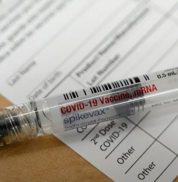 Noile vaccinuri Covid au lovit problemele de asigurare