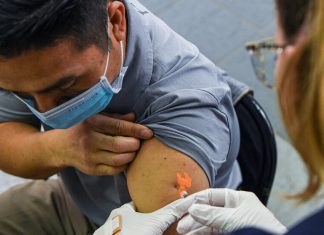 Noul vaccin Covid: Ce trebuie sa stiti despre amplificatorul monovalent