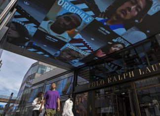 Oficialii chinezi isi exprima increderea in economie si mentin ratele dobanzilor constante pe masura ce prognozele se intuneca