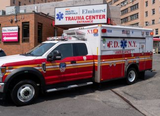 Pe masura ce cazurile de Covid-19 cresc, teoreticienii conspiratiei starnesc noi temeri