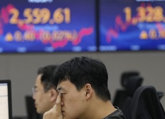 Pietele din Asia se mentin dupa ce Israelul a declarat razboi in urma atacului Hamas din Gaza