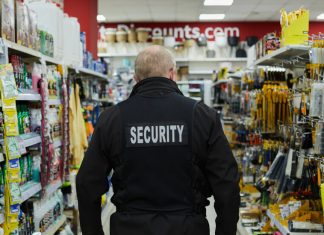 Recunoasterea faciala se raspandeste ca instrument de combatere a furtului din magazine