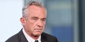 Robert F. Kennedy se indreapta spre o despartire de Partidul Democrat