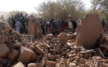 Sate intregi distruse in timp ce numarul mortilor creste din cauza cutremurelor din Afganistan