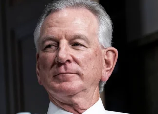 Senatorul Tommy Tuberville nu isi va ridica blocada militara pe fondul conflictului Israel-Hamas