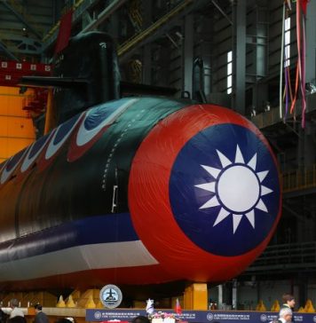 Taiwan dezvaluie primul submarin construit intern, pe masura ce amenintarea Chinei creste
