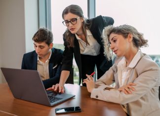 6 cei mai bogati tineri antreprenori din lume pe care sa-i cunosti