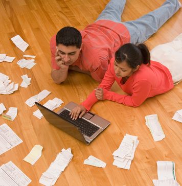 5 moduri in care noii parinti pot gestiona datoriile