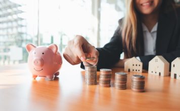 7 greseli esentiale de bani pe care oamenii le fac la 40 de ani