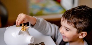 5 sfaturi de bani de facut inainte de a te muta impreuna